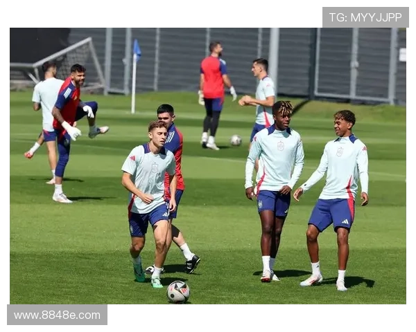 西班牙足球明星华金的辉煌职业生涯与传奇故事回顾 西班牙足球明星华金的辉煌职业生涯与传奇故事回顾