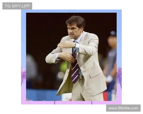 足球场上的璀璨明星们:他们的辉煌成就与传奇故事