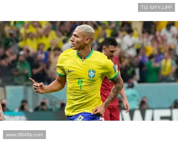 足球明星在桑巴舞动中绽放荣耀与激情的传奇旅程 足球明星在桑巴舞动中绽放荣耀与激情的传奇旅程