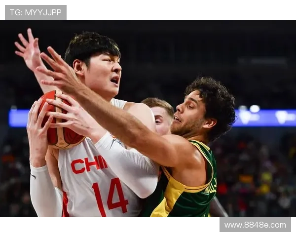 重庆羽毛球队在世界杯预选赛中以71分高居榜首展现强劲实力